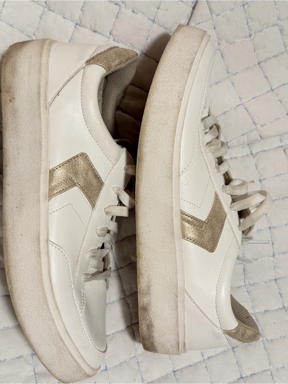 Women's Madison Lace Sneaker white/gold faux leather size 10 - Picture 4 of 9